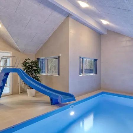 Villavilla 761 - Am See, Deutschland *